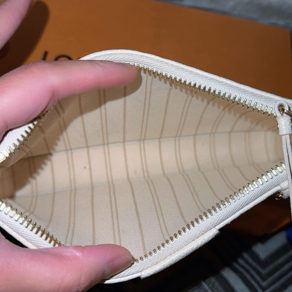 Louis Vuitton Easy Pouch on Strap Full Set - Picture 10 of 13